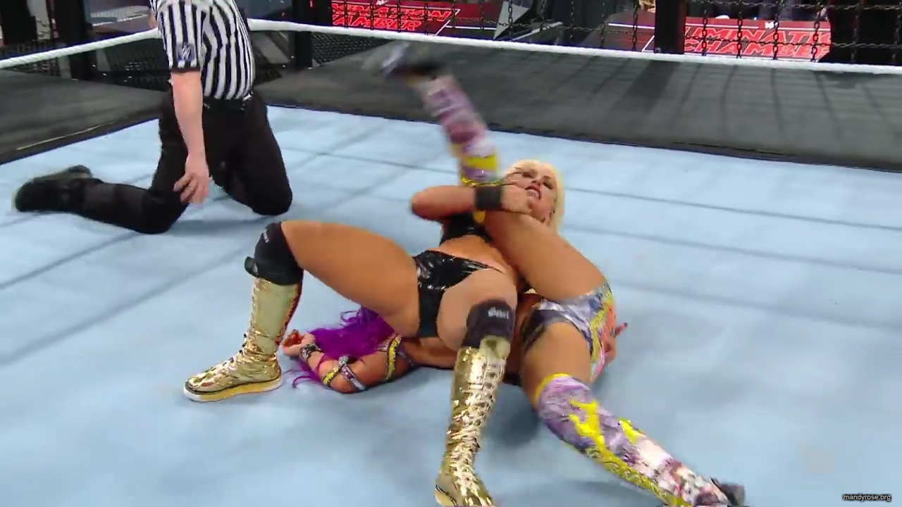 A_WWE_Superstar_s_Entire_Routine2C_from_Waking_Up_to_Wrestling___Allure_mp40871.jpg
