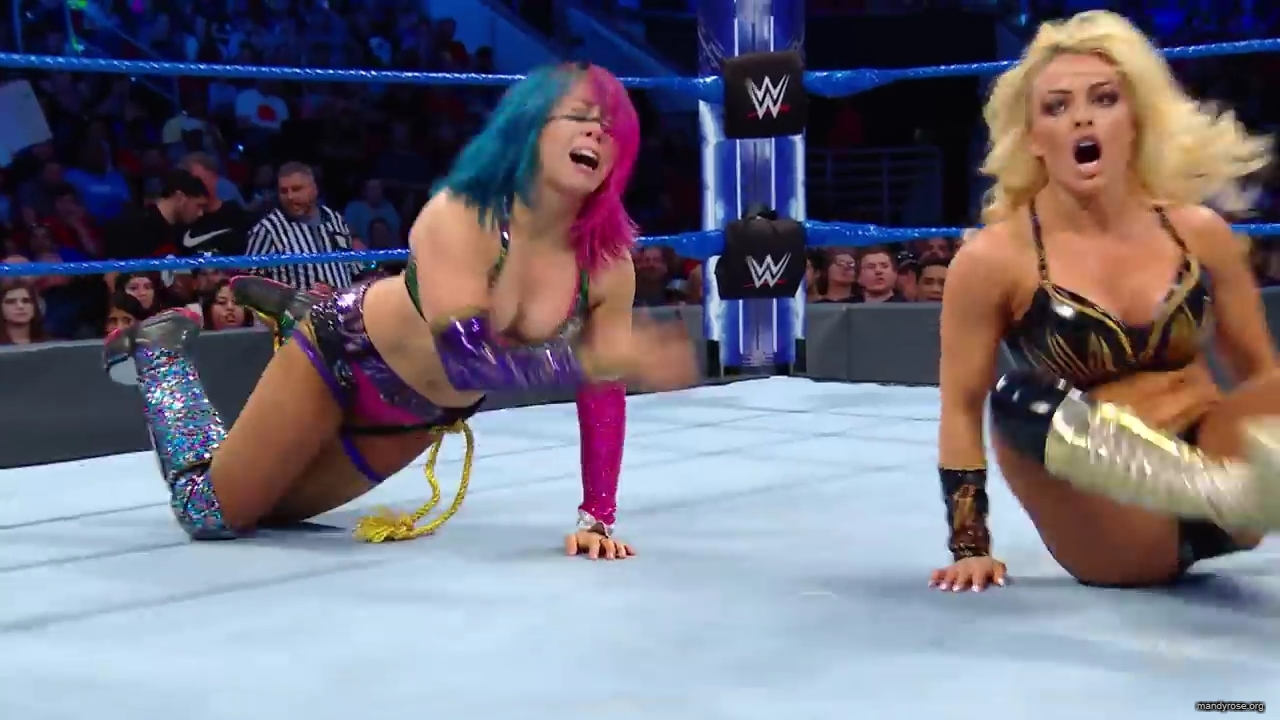A_WWE_Superstar_s_Entire_Routine2C_from_Waking_Up_to_Wrestling___Allure_mp40891.jpg