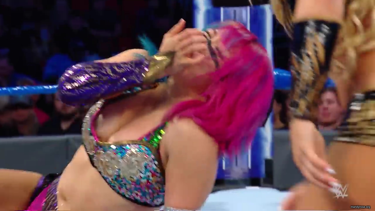 A_WWE_Superstar_s_Entire_Routine2C_from_Waking_Up_to_Wrestling___Allure_mp40892.jpg