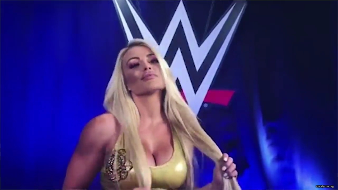 A_WWE_Superstar_s_Entire_Routine2C_from_Waking_Up_to_Wrestling___Allure_mp40912.jpg