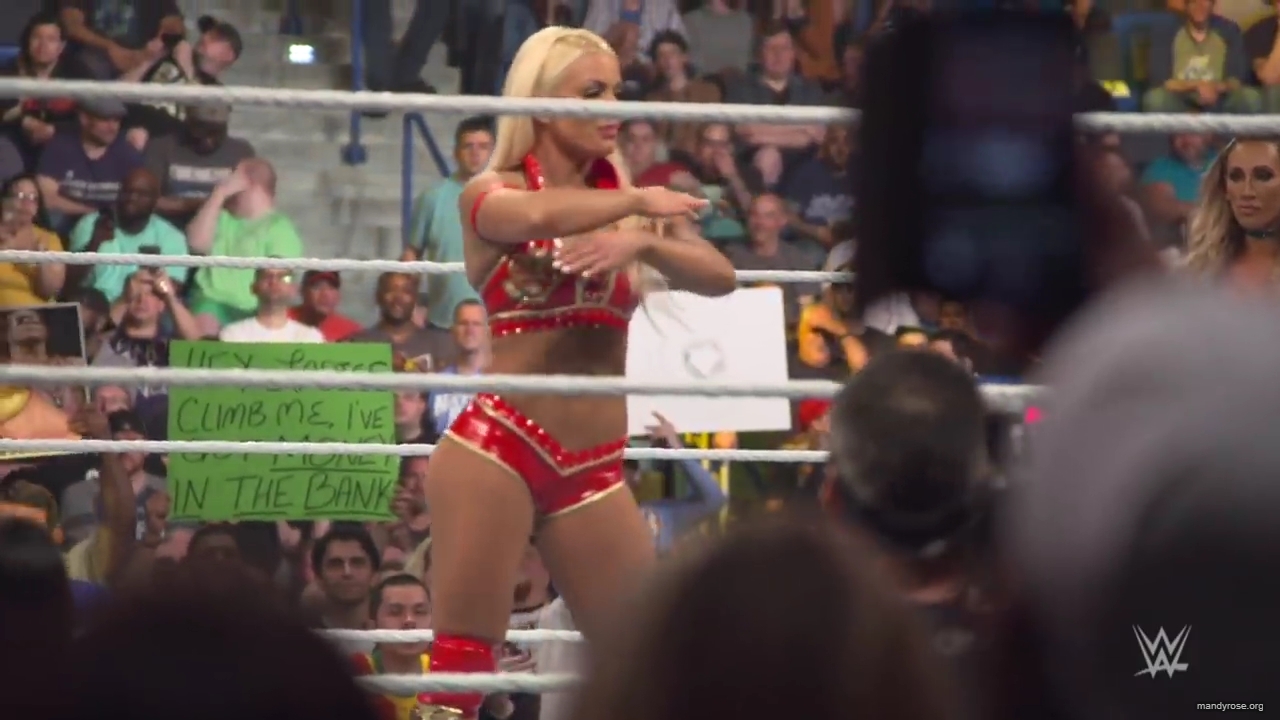 A_WWE_Superstar_s_Entire_Routine2C_from_Waking_Up_to_Wrestling___Allure_mp40967.jpg
