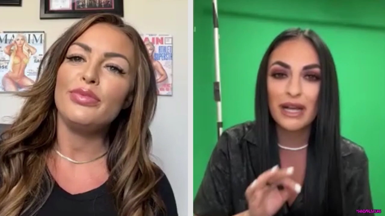 Amanda_Saccomanno_28_Mandy_Rose_29_and_Daria_Berenato_28_Sonya_Deville_29_talk_DaMandyz_Donutz___more_mp41078.jpg