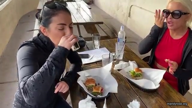 BURGERS_AND_BARBELLS_in_Vegas_mp44129.jpg