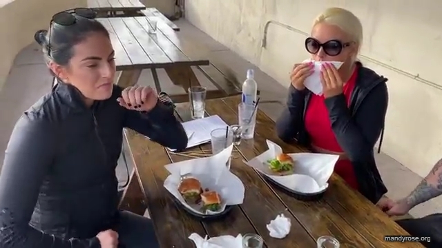 BURGERS_AND_BARBELLS_in_Vegas_mp44147.jpg