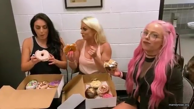 CHICKEN_WINGS_212121_MANDY_ROSE_SONYA_DEVILLE_WWE_mp43140.jpg