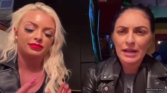 CHICKEN_WINGS_212121_MANDY_ROSE_SONYA_DEVILLE_WWE_mp43169.jpg