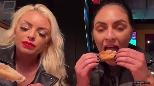 CHICKEN_WINGS_212121_MANDY_ROSE_SONYA_DEVILLE_WWE_mp43349.jpg