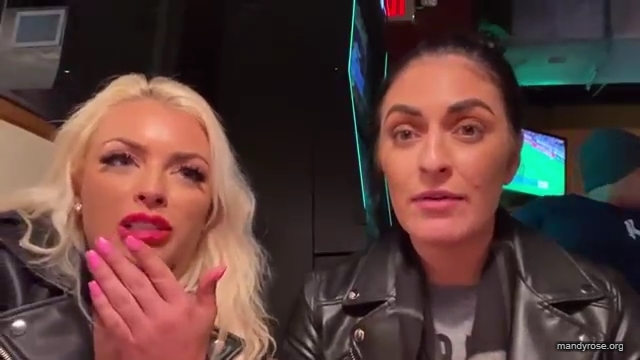 CHICKEN_WINGS_212121_MANDY_ROSE_SONYA_DEVILLE_WWE_mp43648.jpg