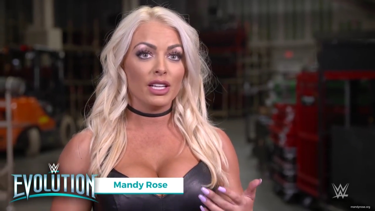 Charlotte2C_Mandy_Rose_and_Bianca_Belair_on_Evolution_s_significance_mp40006.jpg