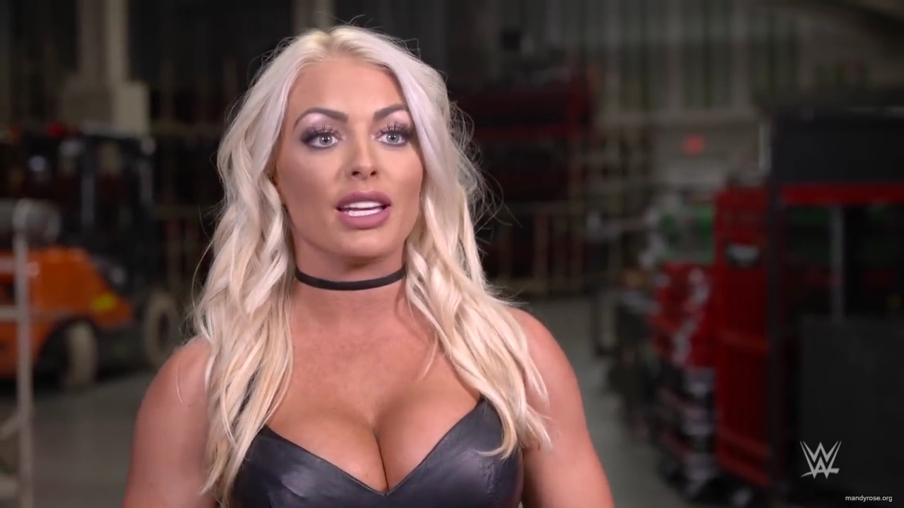 Charlotte2C_Mandy_Rose_and_Bianca_Belair_on_Evolution_s_significance_mp40012.jpg