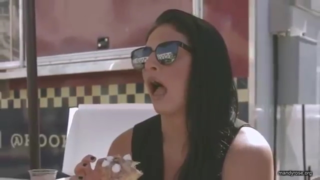 DAMANDYZ_CVS_HAUL_AND_UNBOXING_Mandy_Rose_Sonya_Deville_WWE_mp44993.jpg