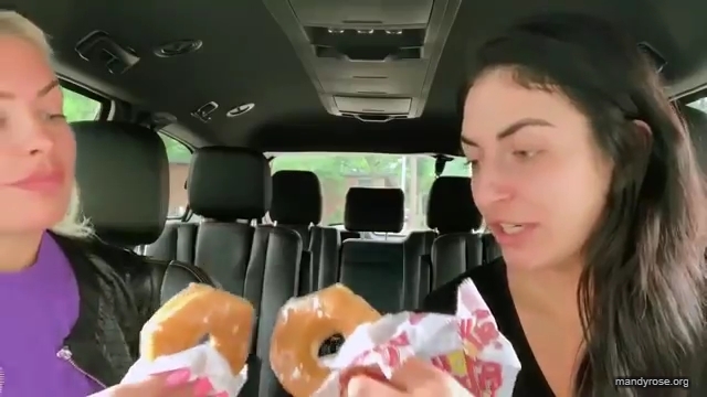 DAMANDYZ_CVS_HAUL_AND_UNBOXING_Mandy_Rose_Sonya_Deville_WWE_mp44994.jpg