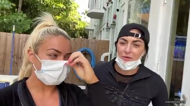 DAMANDYZ_CVS_HAUL_AND_UNBOXING_Mandy_Rose_Sonya_Deville_WWE_mp45011.jpg