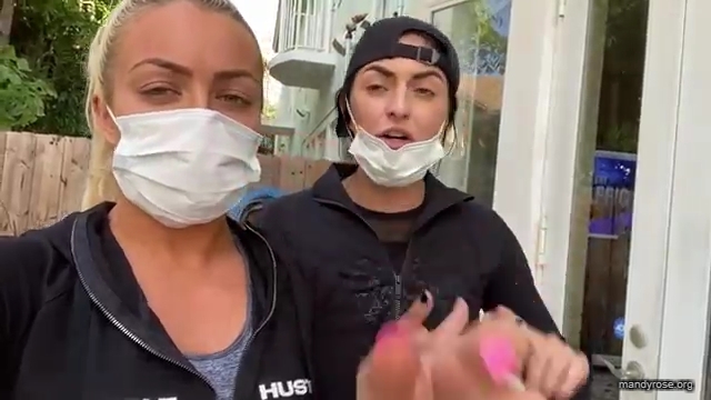 DAMANDYZ_CVS_HAUL_AND_UNBOXING_Mandy_Rose_Sonya_Deville_WWE_mp45032.jpg