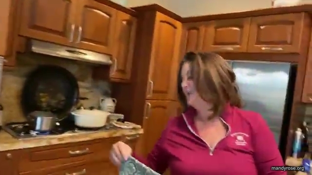 DAMANDYZ_CVS_HAUL_AND_UNBOXING_Mandy_Rose_Sonya_Deville_WWE_mp45048.jpg