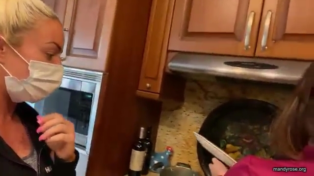 DAMANDYZ_CVS_HAUL_AND_UNBOXING_Mandy_Rose_Sonya_Deville_WWE_mp45056.jpg