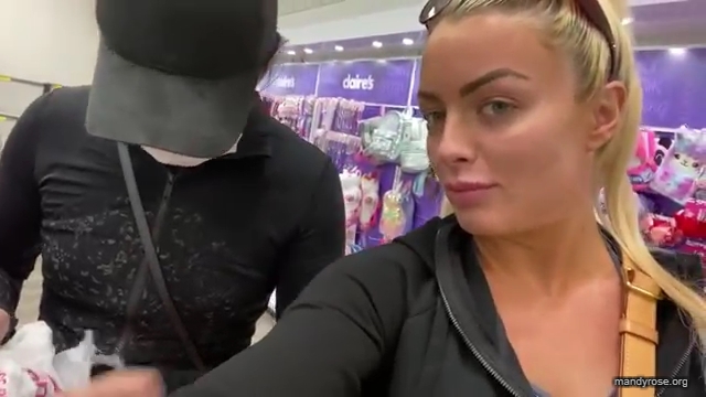 DAMANDYZ_CVS_HAUL_AND_UNBOXING_Mandy_Rose_Sonya_Deville_WWE_mp45088.jpg