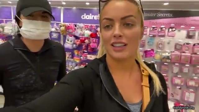 DAMANDYZ_CVS_HAUL_AND_UNBOXING_Mandy_Rose_Sonya_Deville_WWE_mp45104.jpg