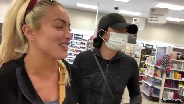 DAMANDYZ_CVS_HAUL_AND_UNBOXING_Mandy_Rose_Sonya_Deville_WWE_mp45120.jpg