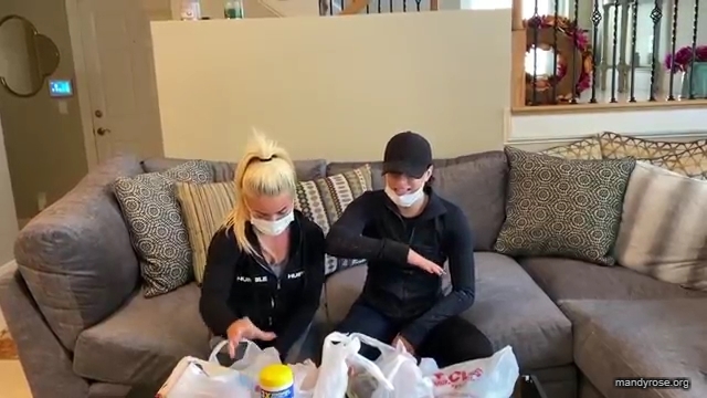DAMANDYZ_CVS_HAUL_AND_UNBOXING_Mandy_Rose_Sonya_Deville_WWE_mp45275.jpg