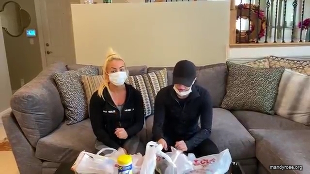 DAMANDYZ_CVS_HAUL_AND_UNBOXING_Mandy_Rose_Sonya_Deville_WWE_mp45282.jpg