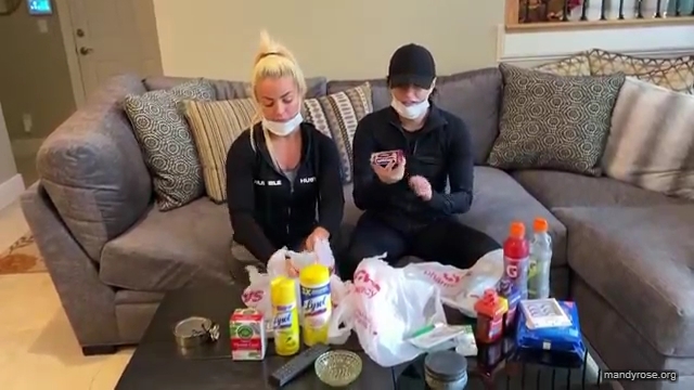 DAMANDYZ_CVS_HAUL_AND_UNBOXING_Mandy_Rose_Sonya_Deville_WWE_mp45394.jpg