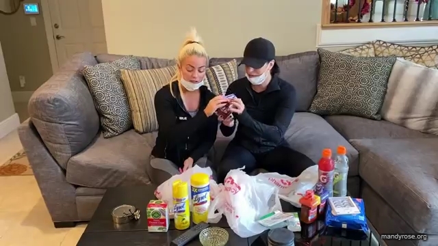 DAMANDYZ_CVS_HAUL_AND_UNBOXING_Mandy_Rose_Sonya_Deville_WWE_mp45400.jpg