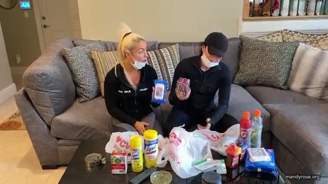 DAMANDYZ_CVS_HAUL_AND_UNBOXING_Mandy_Rose_Sonya_Deville_WWE_mp45405.jpg