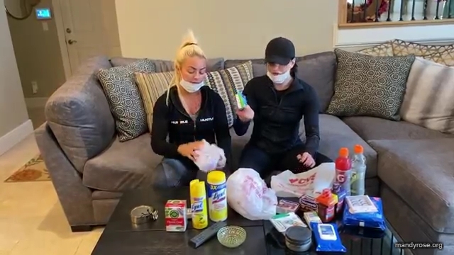 DAMANDYZ_CVS_HAUL_AND_UNBOXING_Mandy_Rose_Sonya_Deville_WWE_mp45442.jpg