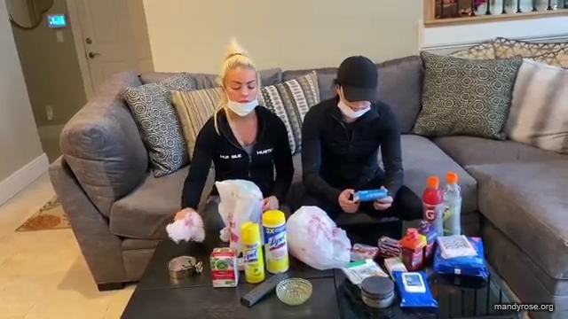 DAMANDYZ_CVS_HAUL_AND_UNBOXING_Mandy_Rose_Sonya_Deville_WWE_mp45446.jpg