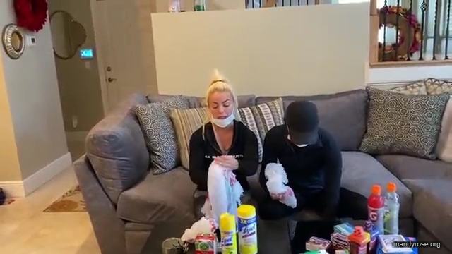 DAMANDYZ_CVS_HAUL_AND_UNBOXING_Mandy_Rose_Sonya_Deville_WWE_mp45456.jpg