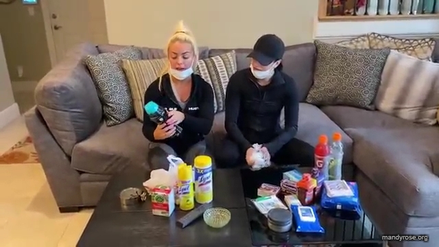 DAMANDYZ_CVS_HAUL_AND_UNBOXING_Mandy_Rose_Sonya_Deville_WWE_mp45458.jpg