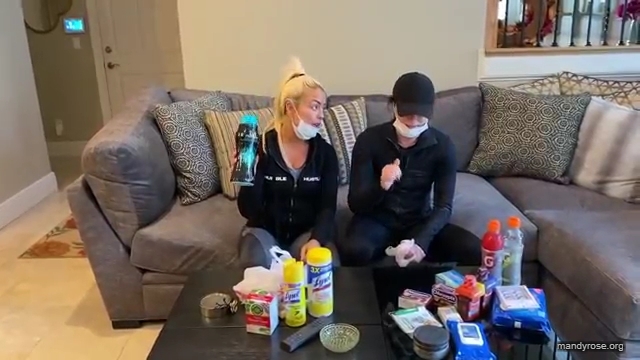 DAMANDYZ_CVS_HAUL_AND_UNBOXING_Mandy_Rose_Sonya_Deville_WWE_mp45462.jpg