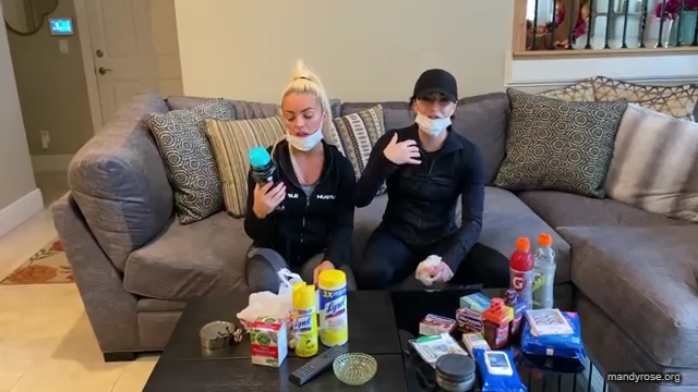 DAMANDYZ_CVS_HAUL_AND_UNBOXING_Mandy_Rose_Sonya_Deville_WWE_mp45467.jpg