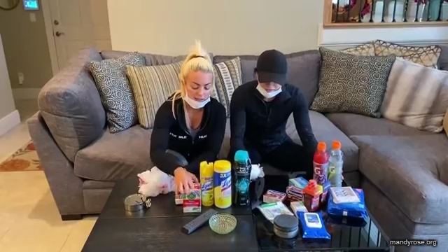 DAMANDYZ_CVS_HAUL_AND_UNBOXING_Mandy_Rose_Sonya_Deville_WWE_mp45474.jpg