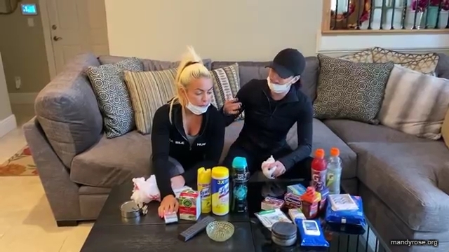 DAMANDYZ_CVS_HAUL_AND_UNBOXING_Mandy_Rose_Sonya_Deville_WWE_mp45478.jpg
