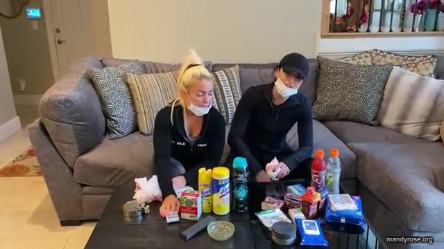 DAMANDYZ_CVS_HAUL_AND_UNBOXING_Mandy_Rose_Sonya_Deville_WWE_mp45479.jpg