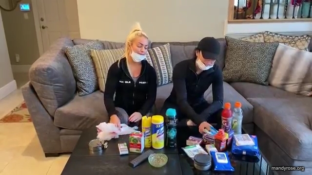 DAMANDYZ_CVS_HAUL_AND_UNBOXING_Mandy_Rose_Sonya_Deville_WWE_mp45481.jpg