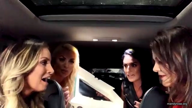 DAMANDYZ_DONUTZ_TAKES_LA_mp40055.jpg