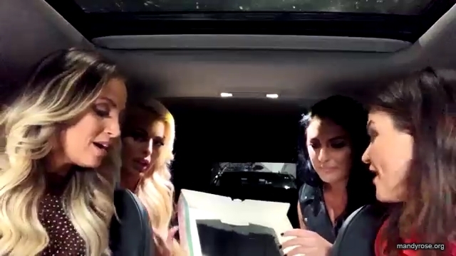 DAMANDYZ_DONUTZ_TAKES_LA_mp40081.jpg