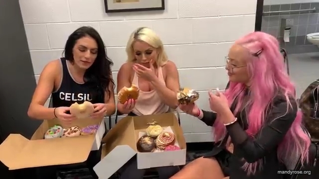 DONUTS_in_Miami_w_WWEs_Liv_Morgan21_WWE_Sonya_Deville_Mandy_Rose_Damandyz_Donutz_mp40163.jpg