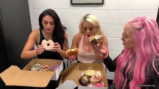 DONUTS_in_Miami_w_WWEs_Liv_Morgan21_WWE_Sonya_Deville_Mandy_Rose_Damandyz_Donutz_mp40172.jpg