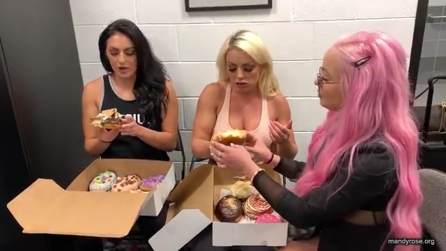 DONUTS_in_Miami_w_WWEs_Liv_Morgan21_WWE_Sonya_Deville_Mandy_Rose_Damandyz_Donutz_mp40182.jpg