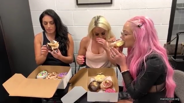 DONUTS_in_Miami_w_WWEs_Liv_Morgan21_WWE_Sonya_Deville_Mandy_Rose_Damandyz_Donutz_mp40184.jpg