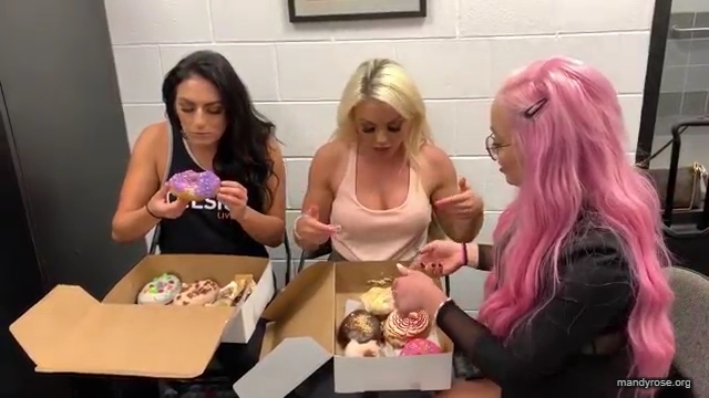 DONUTS_in_Miami_w_WWEs_Liv_Morgan21_WWE_Sonya_Deville_Mandy_Rose_Damandyz_Donutz_mp40205.jpg