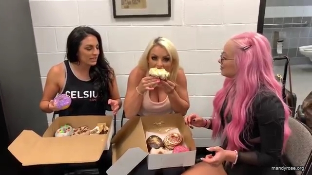 DONUTS_in_Miami_w_WWEs_Liv_Morgan21_WWE_Sonya_Deville_Mandy_Rose_Damandyz_Donutz_mp40221.jpg
