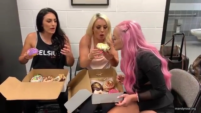 DONUTS_in_Miami_w_WWEs_Liv_Morgan21_WWE_Sonya_Deville_Mandy_Rose_Damandyz_Donutz_mp40223.jpg