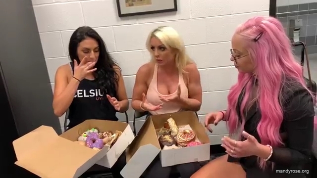 DONUTS_in_Miami_w_WWEs_Liv_Morgan21_WWE_Sonya_Deville_Mandy_Rose_Damandyz_Donutz_mp40244.jpg