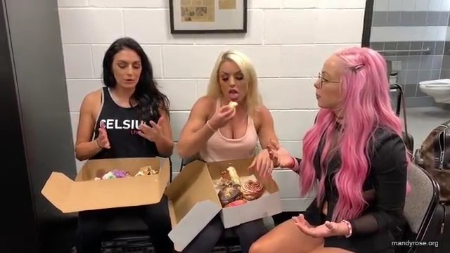 DONUTS_in_Miami_w_WWEs_Liv_Morgan21_WWE_Sonya_Deville_Mandy_Rose_Damandyz_Donutz_mp40381.jpg