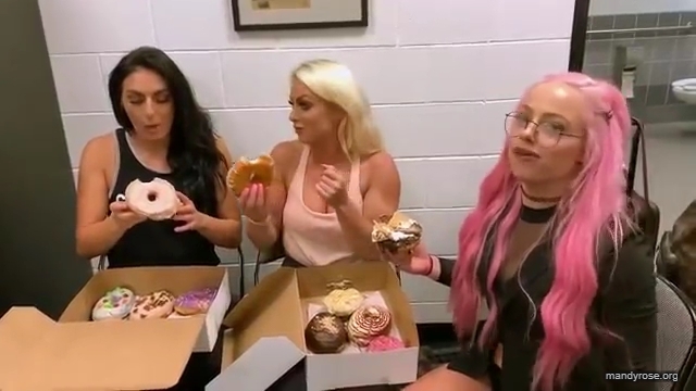 FRIED_CHICKEN_2121_Mandy_Rose_Sonya_Deville_WWE_mp41051.jpg